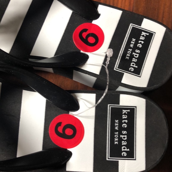 New Kate Spade ♠️ Rhett Wedge flip flops - Picture 3 of 8